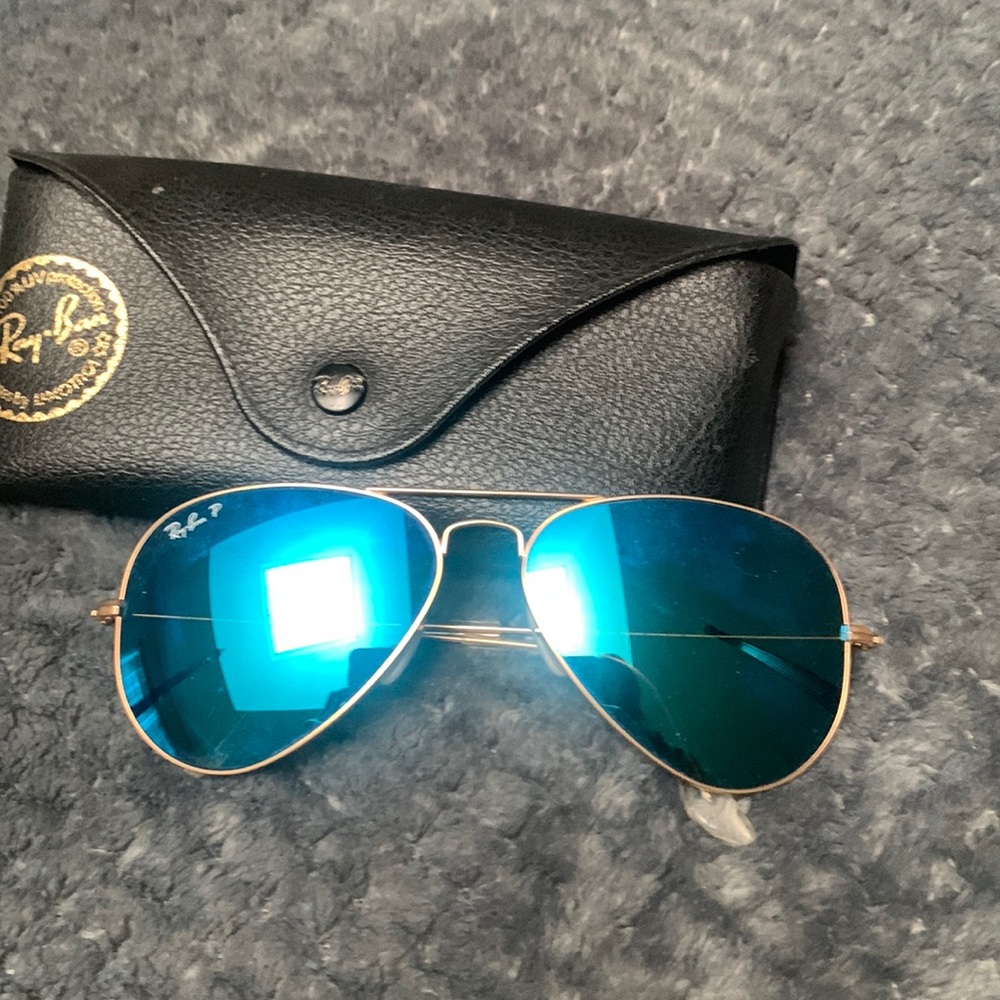 Rayban aviator polorized with blue lenses size 58